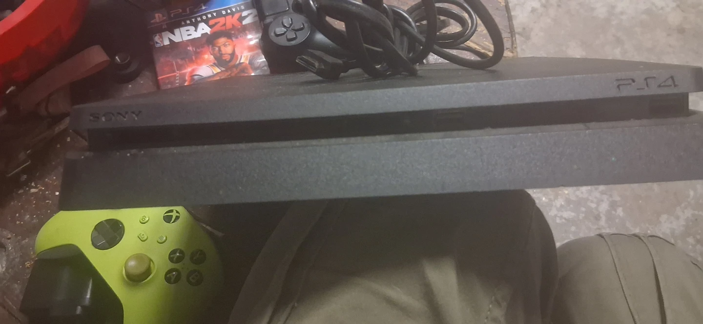 Sony PlayStation 4 Slim with NBA 2K21 - photo 2