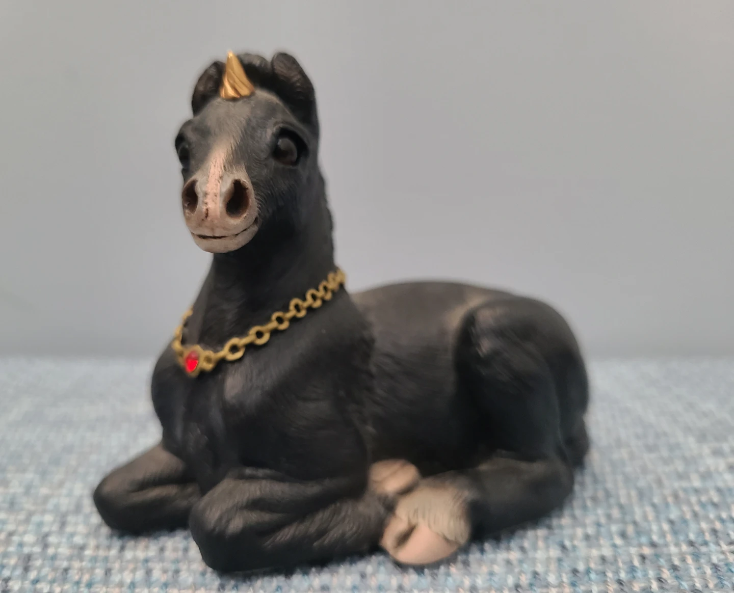 Windstone Editions Baby Unicorn (black)