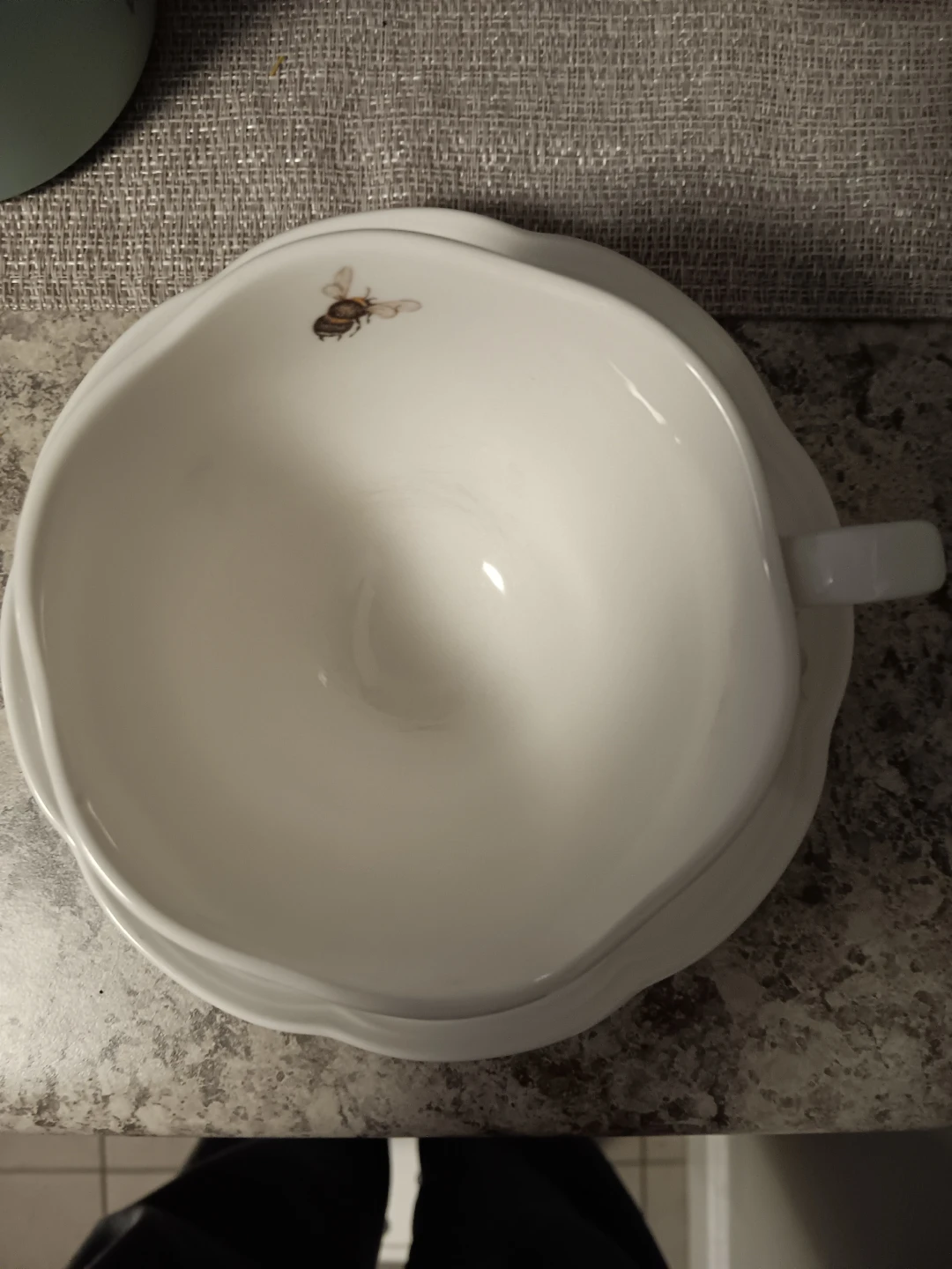 White Teacup and Saucer Set of 6with Butterfly and Bee Design - photo 2