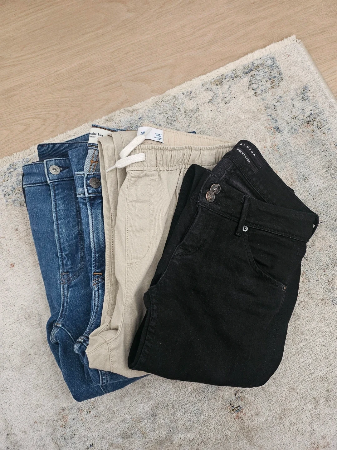 Bundle 4pcs Boy's pants size 14Y - photo 2