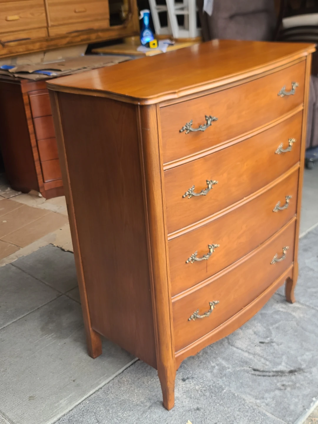 Vintage French Provincial 4-Drawer Dresser - photo 2