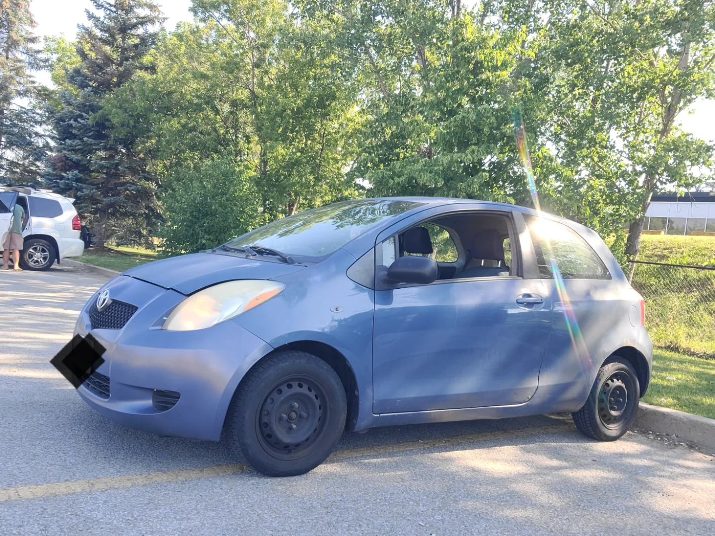 2006 Toyota Yaris 2dr Hatchback INCREDIBLE GAS SAVER!!