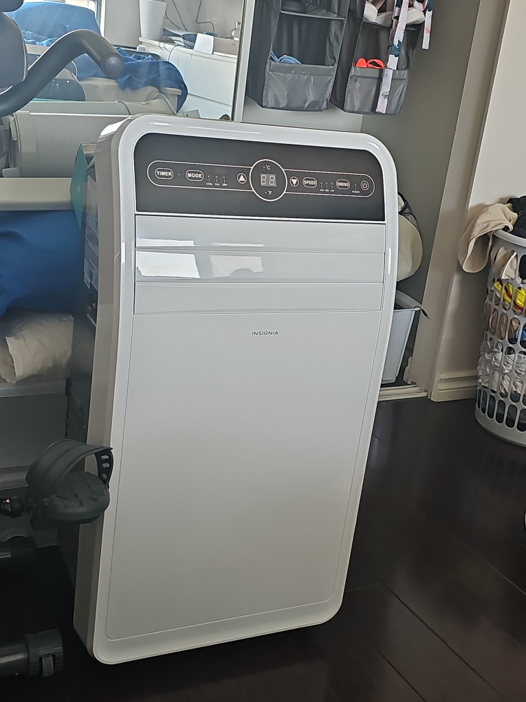 Insignia Portable Air Conditioner NS-AC10PWH9-C 10,000 BTU - photo 2