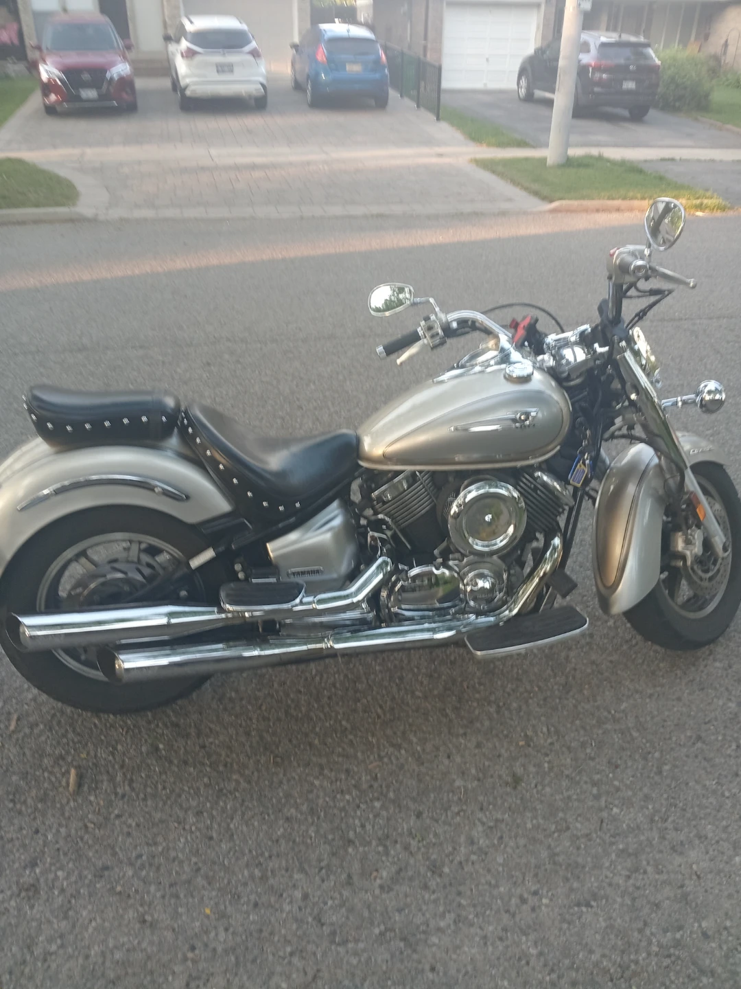 Yamaha Cruiser Motorcycle - photo 2