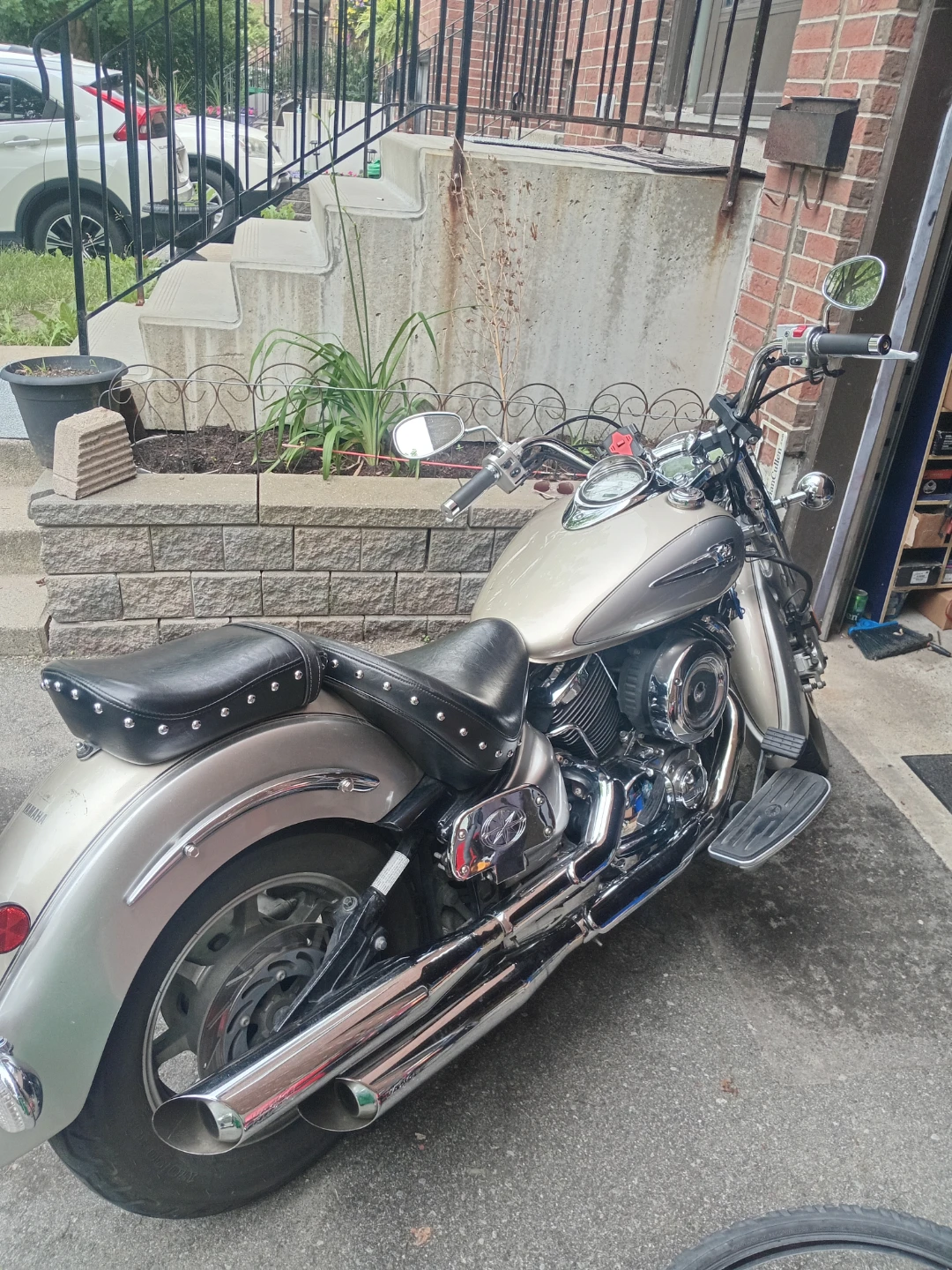 Yamaha Cruiser Motorcycle - photo 4