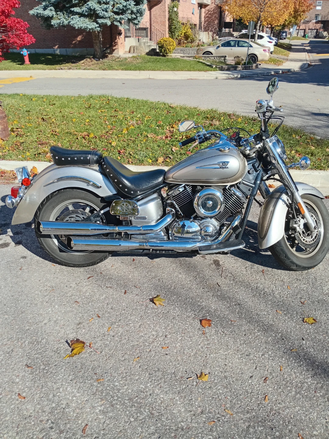 Yamaha Cruiser Motorcycle - photo 5