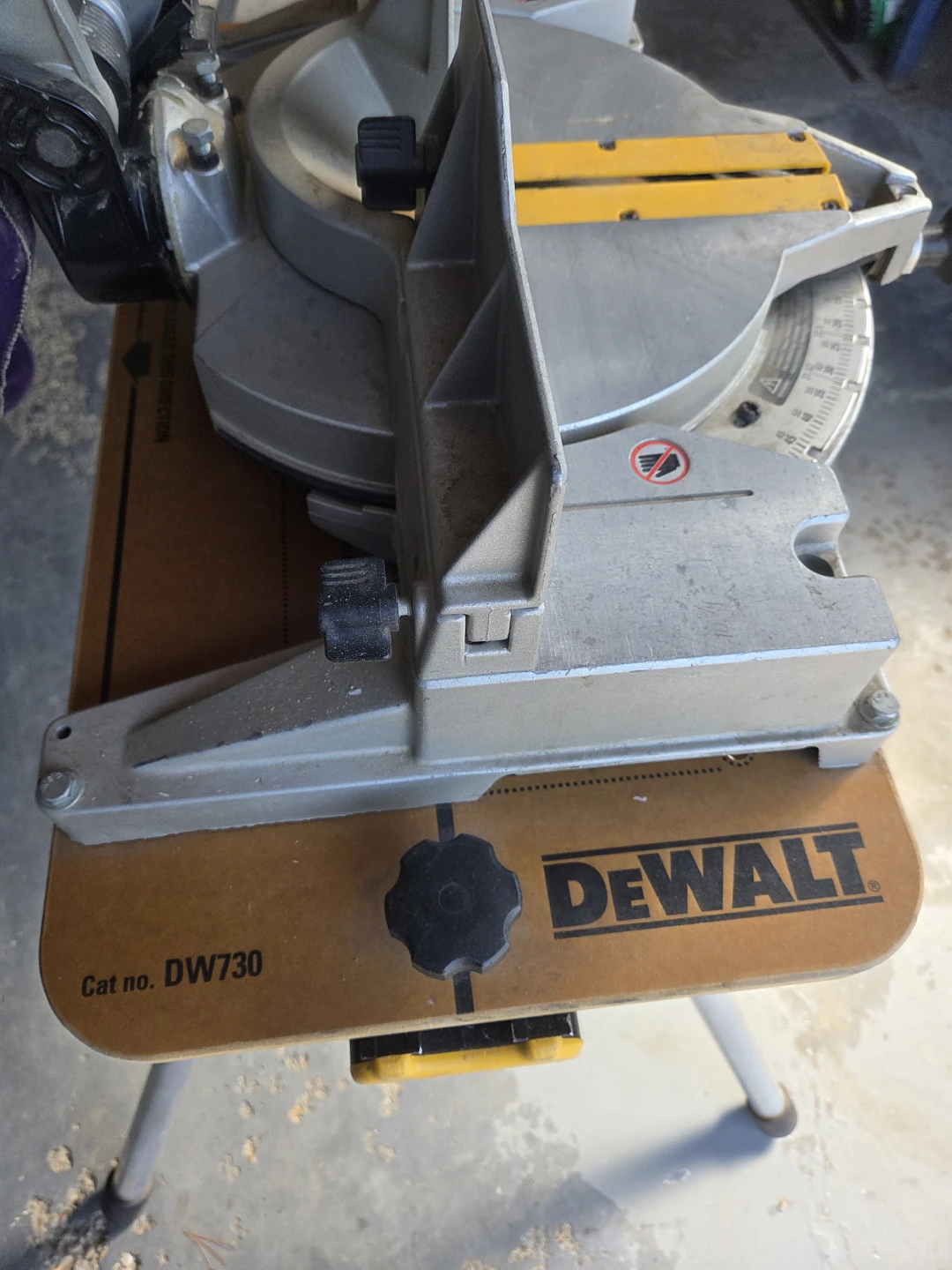 DEWALT DW730 Miter Saw with Stand - photo 2