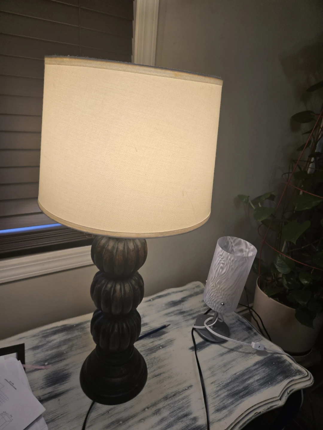 Stacked Globe Table Lamp with Cream Shade - photo 2