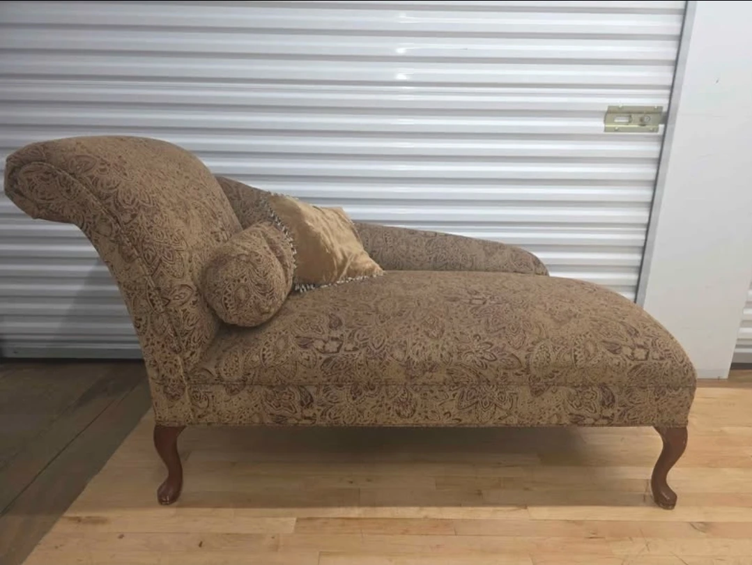 Vintage Chaise Lounge / Fainting Couch with Bolster Pillow - photo 4