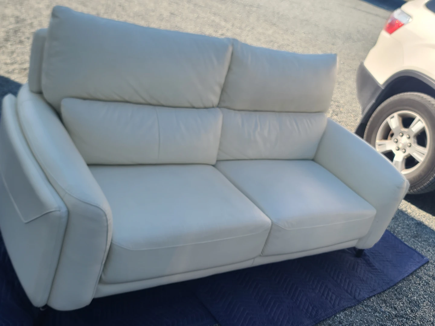 White Leather Loveseat Sofa - photo 2