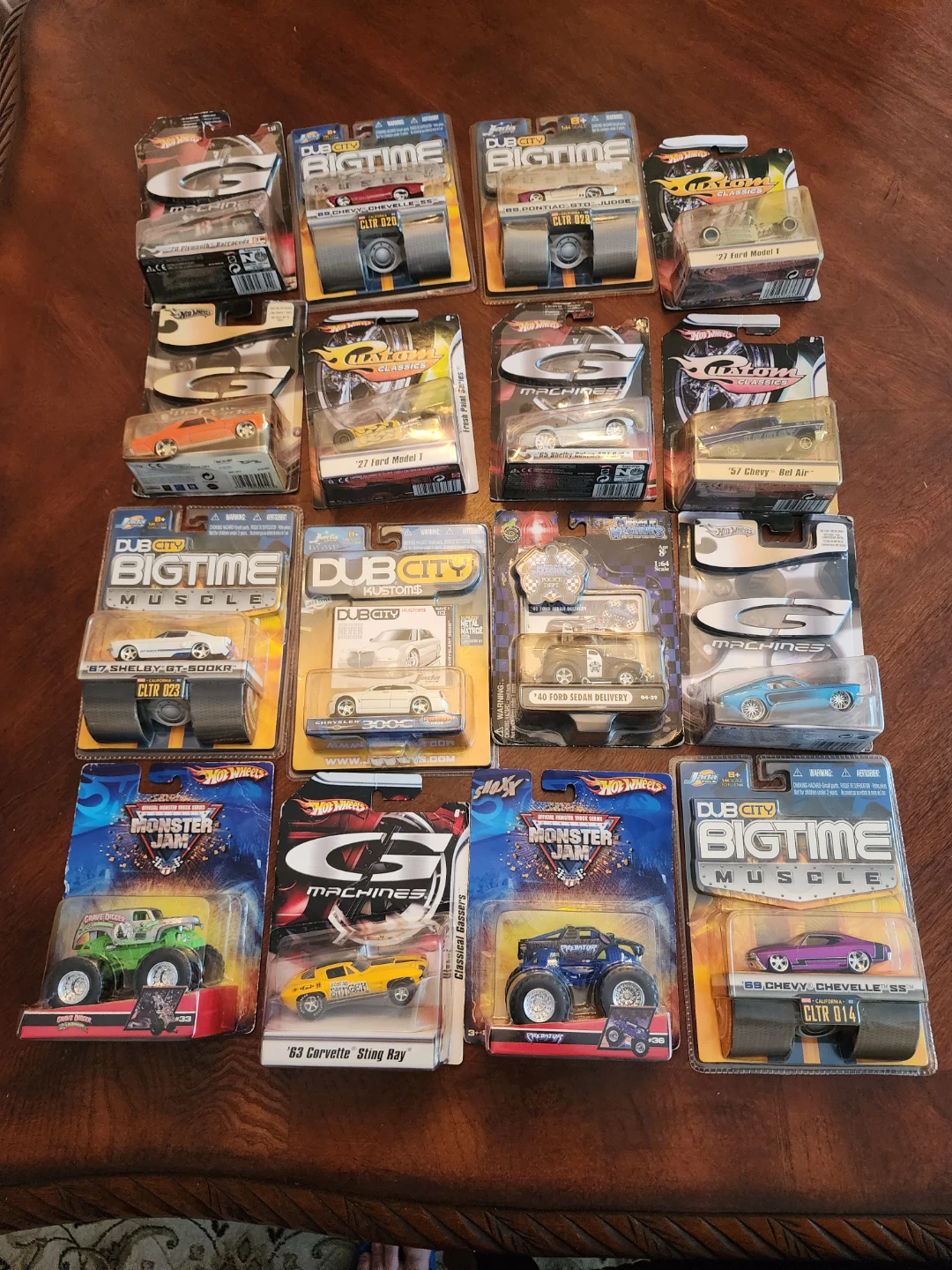 Hot Wheels & Jada Die-Cast Cars - Assorted Models 16 in total