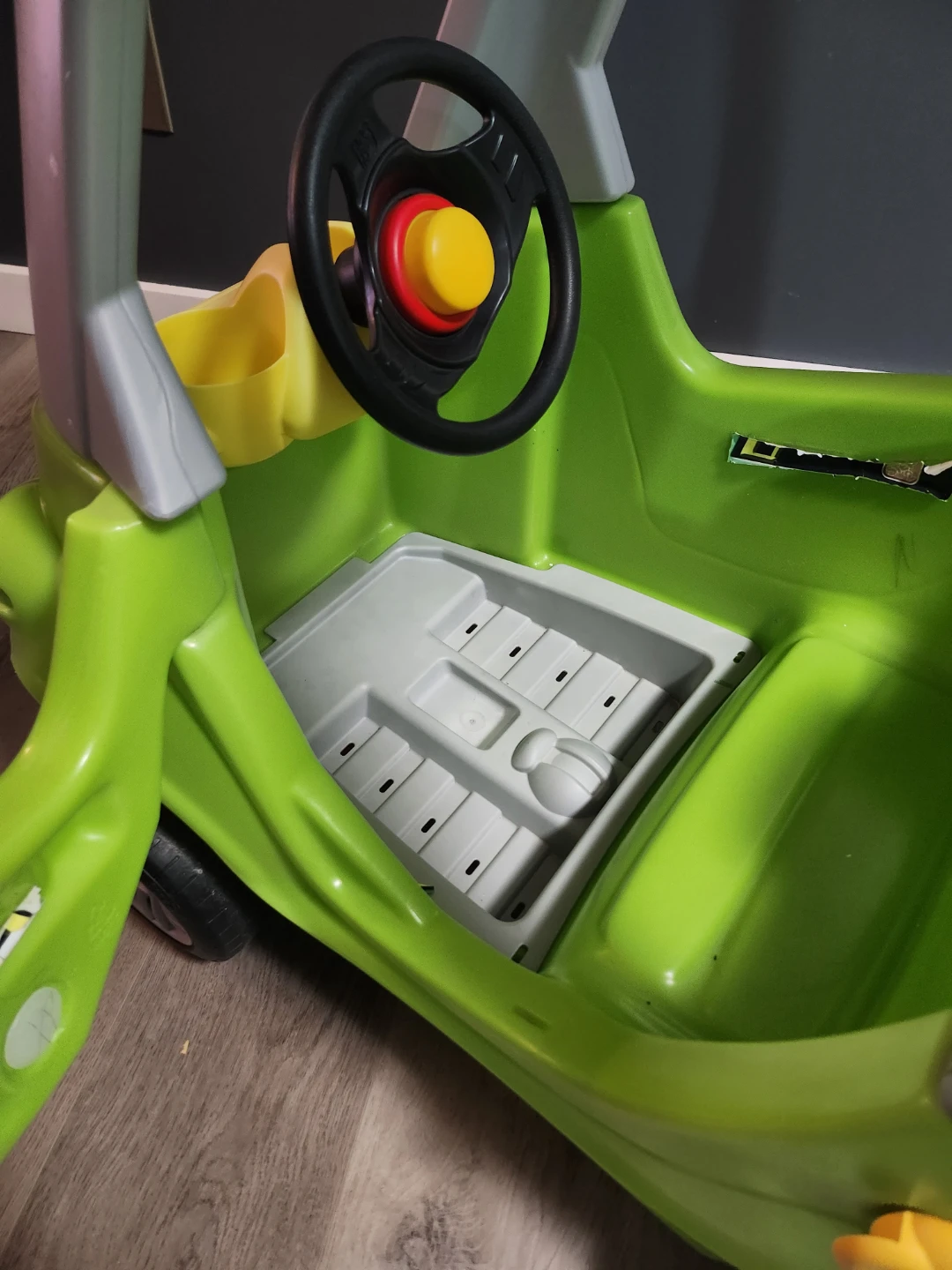 Step2 Easy Turn Coupe Ride-On Toy - photo 4