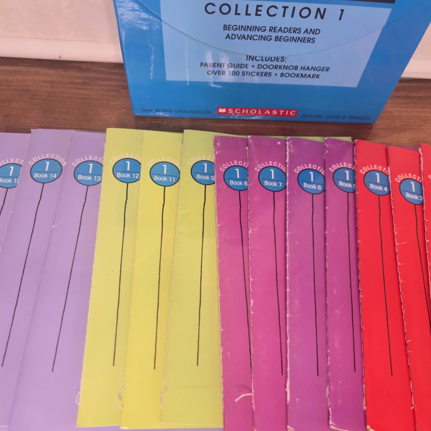 Bob Books Collection 1 Beginning Readers Box Set - photo 3