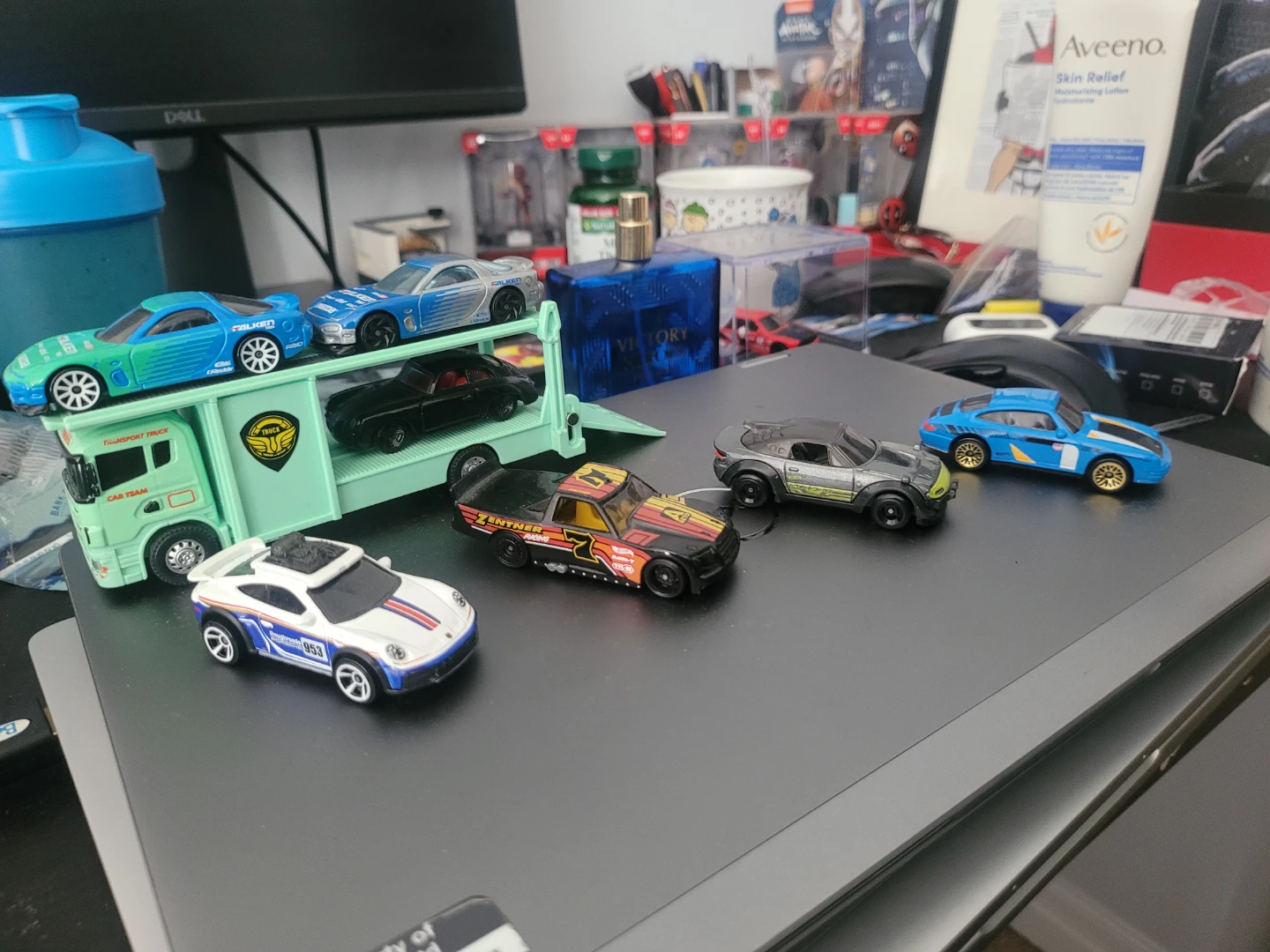 Hot Wheels Cars with Carrier