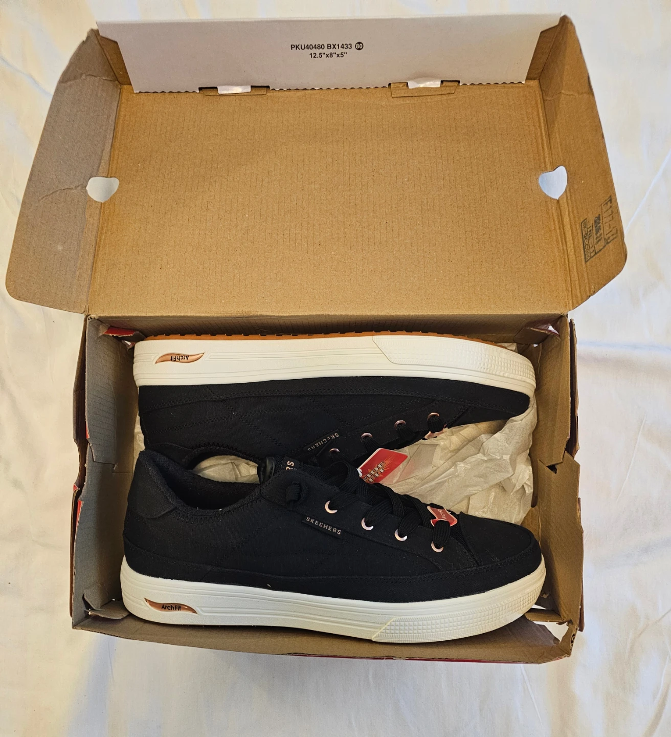 Skechers Arch Fit Women's Canvas Sneakers 11 Wide