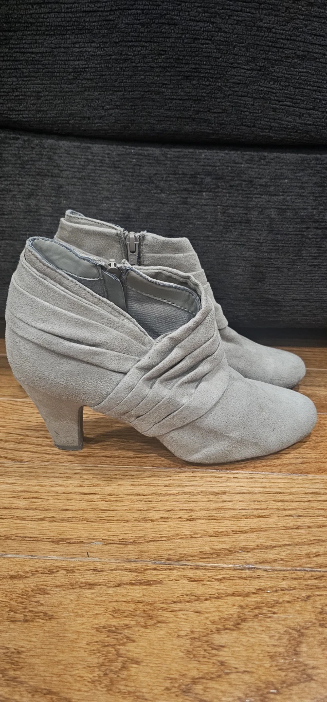 Tan Coloured Ruched Ankle Boots - photo 2