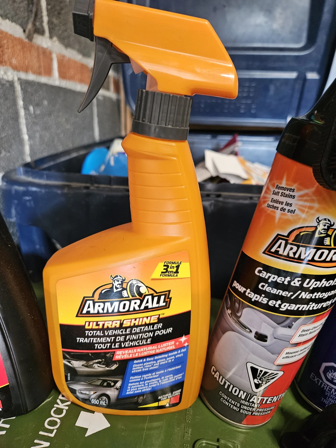 Car detailing products. 80% full - photo 2
