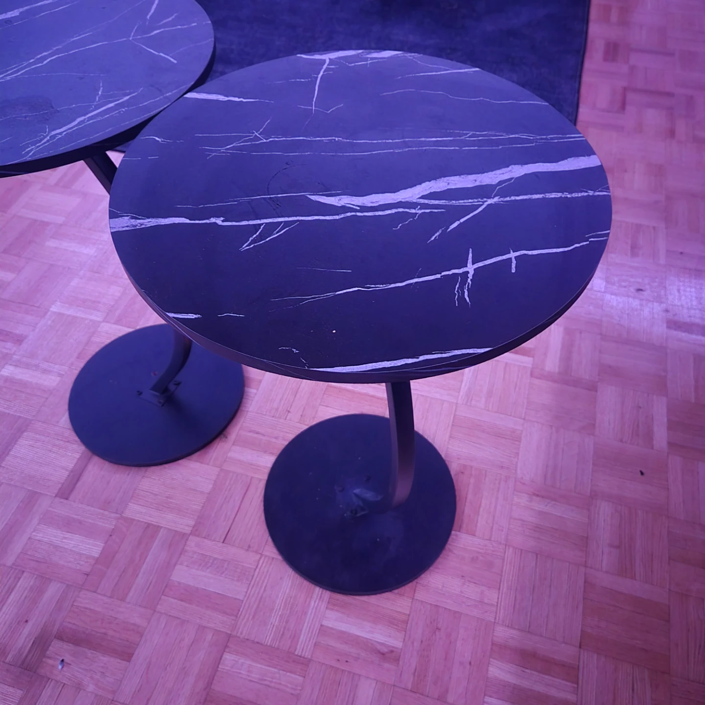 Two end tables - photo 2