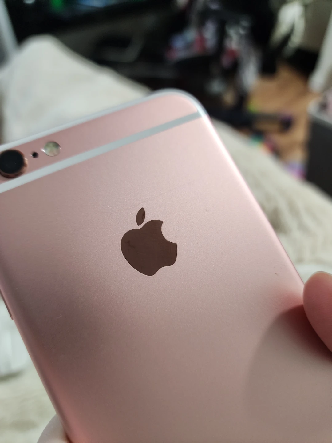 Apple iPhone 6S Rose Gold, comes with headphones. - photo 4
