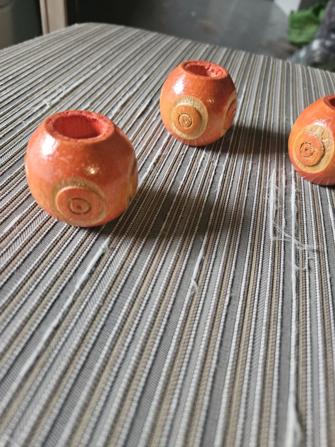 Set of 3 Orange Wooden Napkin Rings - photo 2