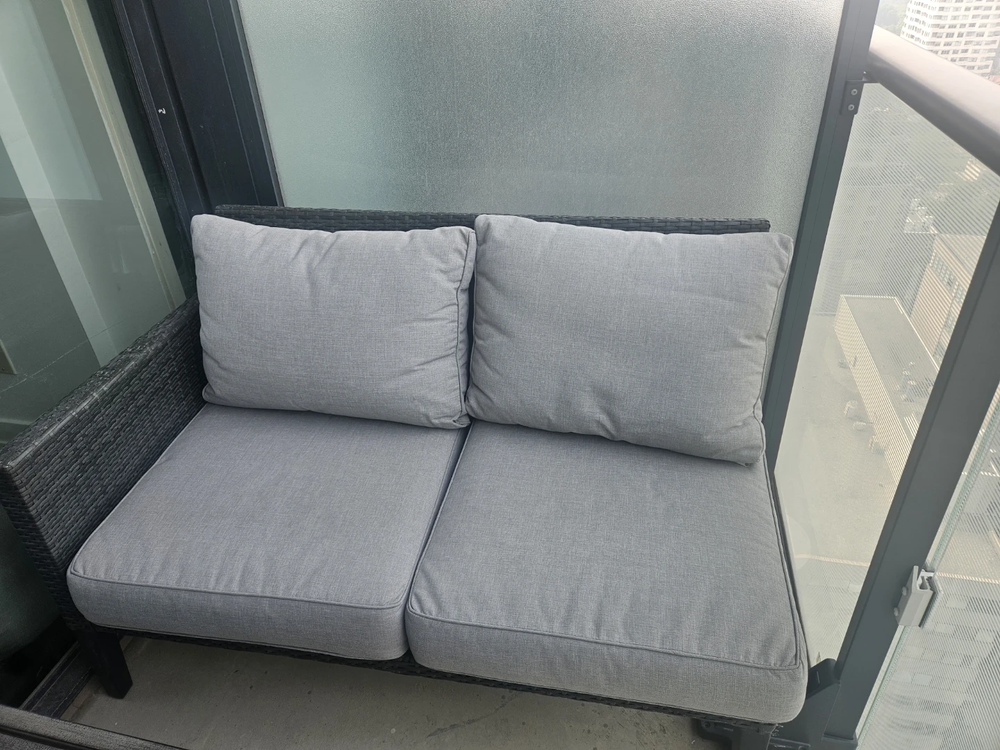 Outdoor 2 seat sofa