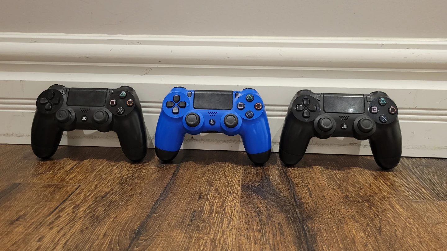Sony PlayStation 4 DualShock 4 Wireless Controller