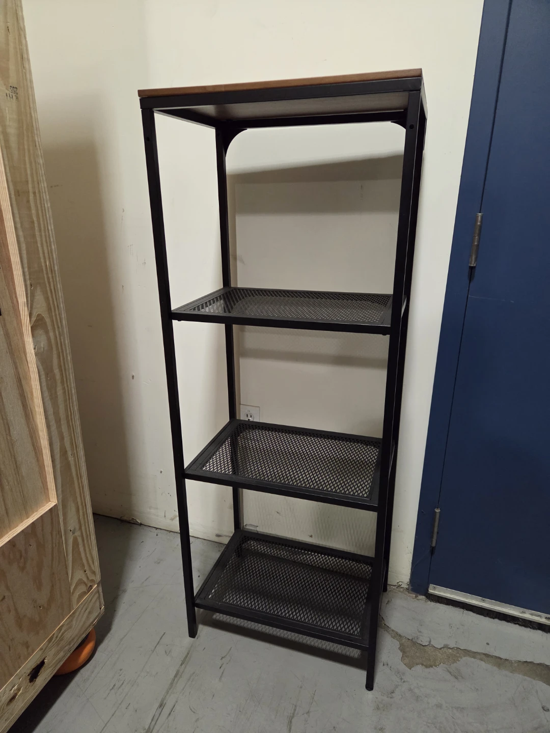 Black Metal and Wood top 4-Tier Shelf Unit