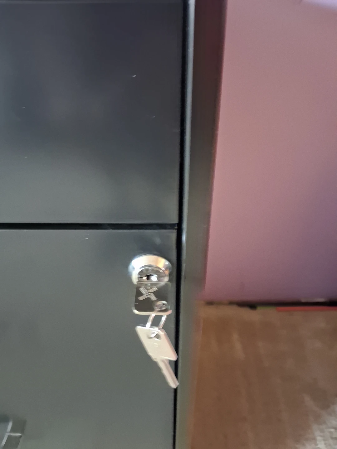 3-Drawer Filing Cabinet with Lock - photo 5