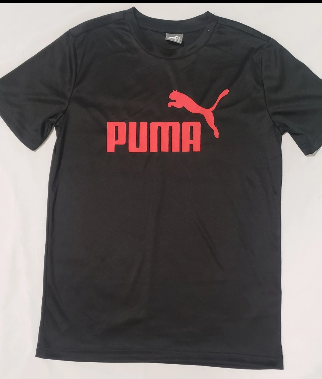 Brand new Boys Puma T-Shirt Black/Red Logo Size 10-12 or 7-8