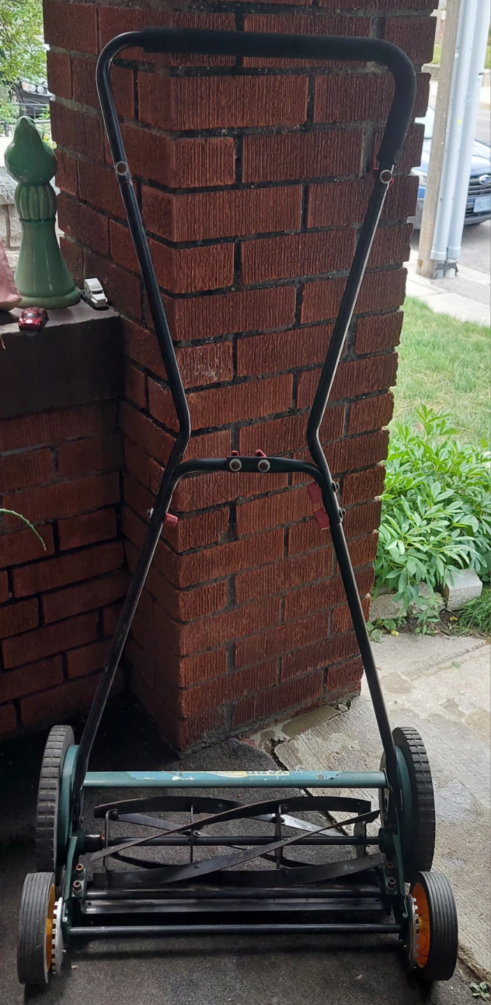 YardWorks Push Reel Mower - photo 2