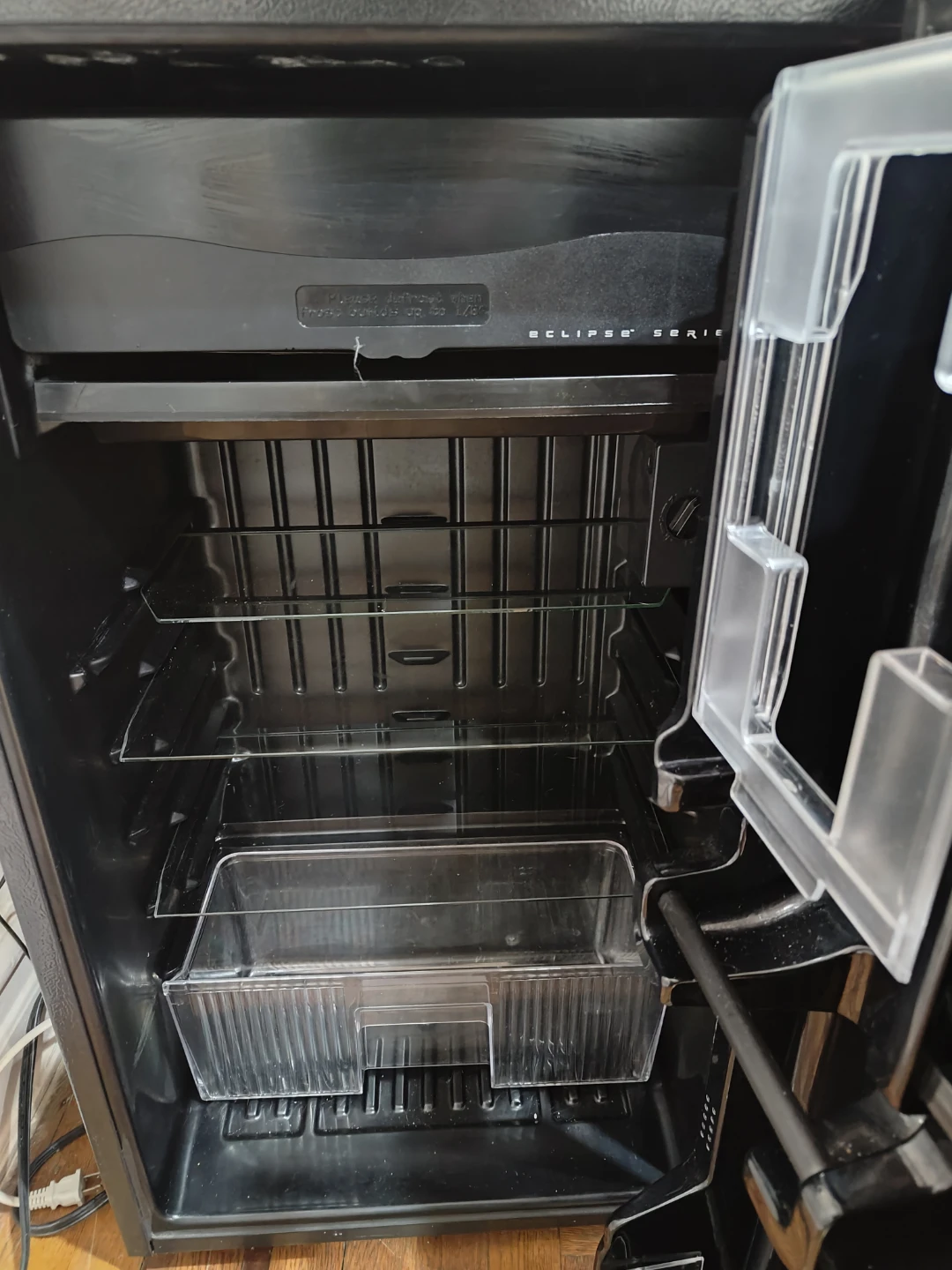 Sanyo Mini Fridge - photo 2