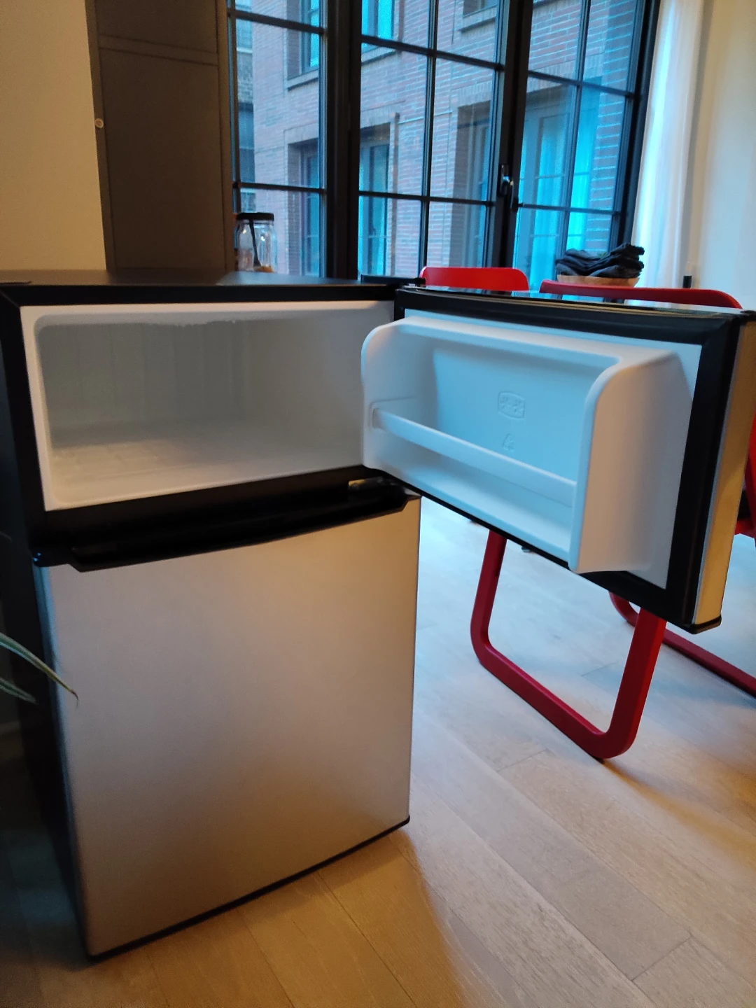 Whirlpool Mini Fridge - photo 4