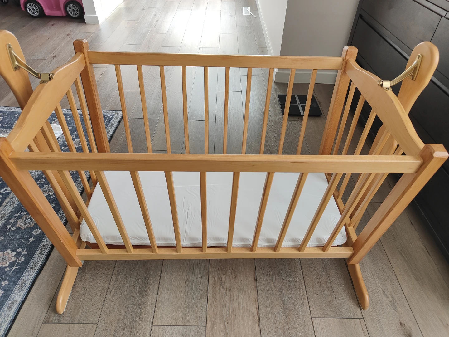 Solid Wood Rocking Baby Cradle / Bassinet (Mattress Included) - photo 3