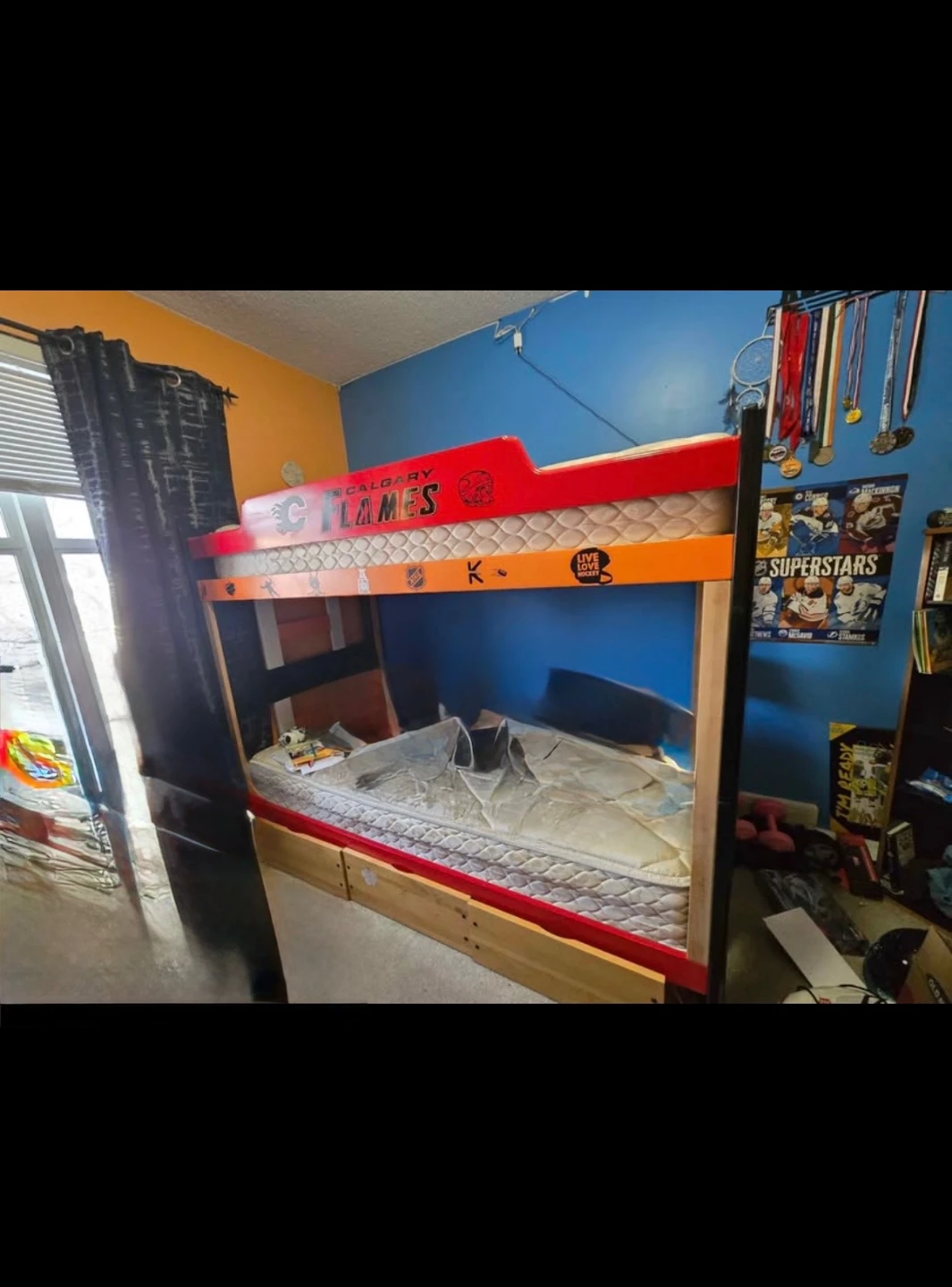 Kids bunk bed