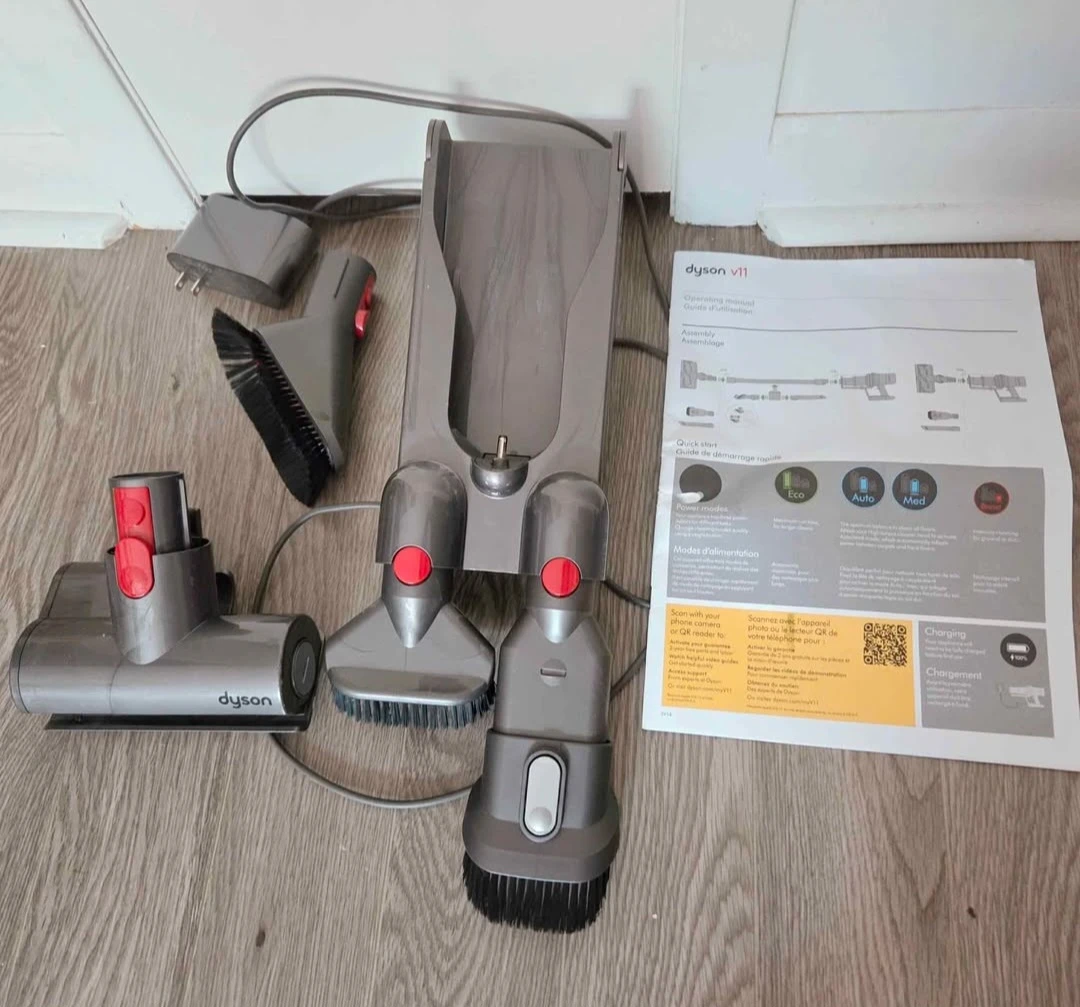 Dyson V11 cordless vacuum - photo 4