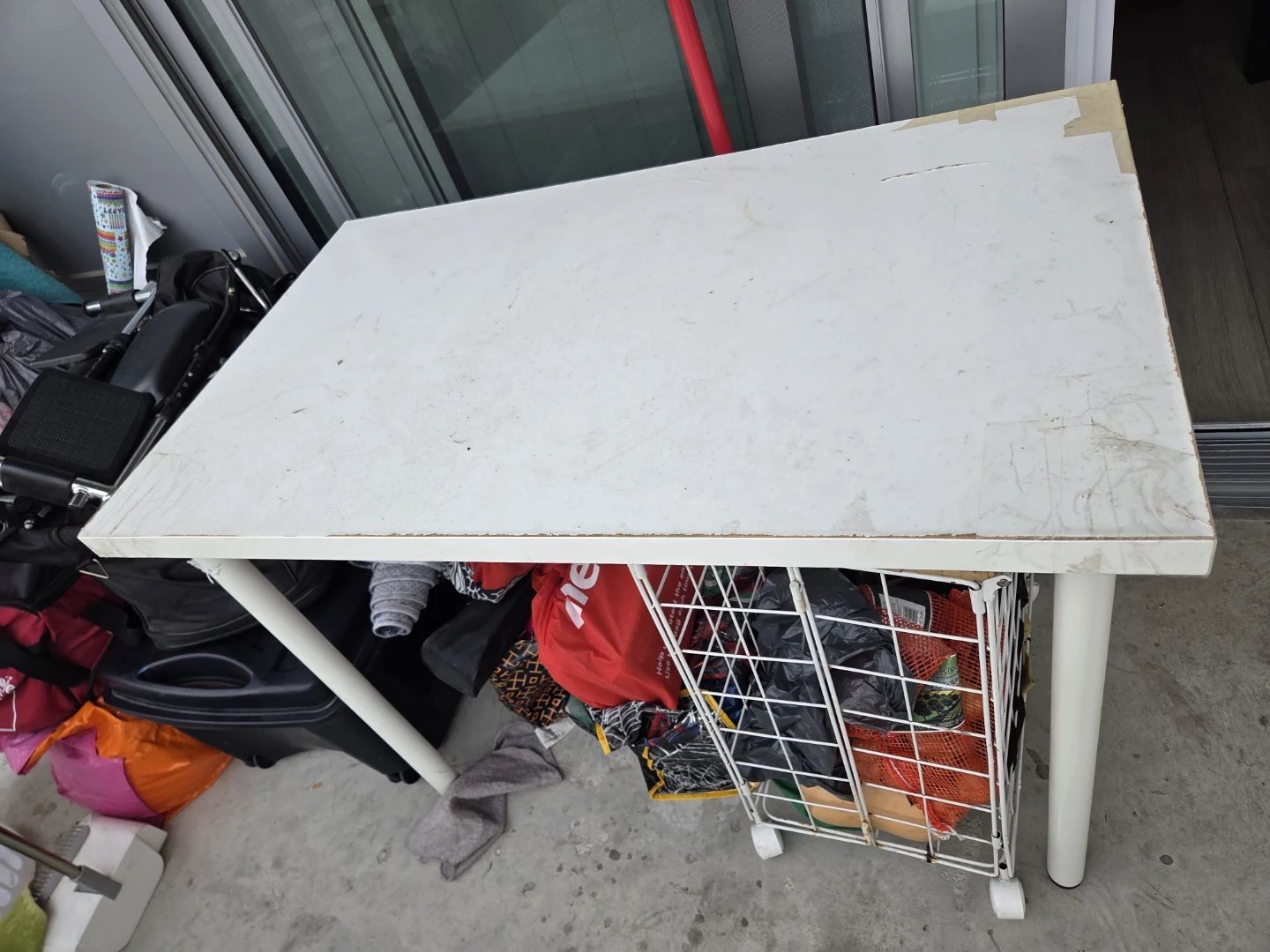 White table - photo 2