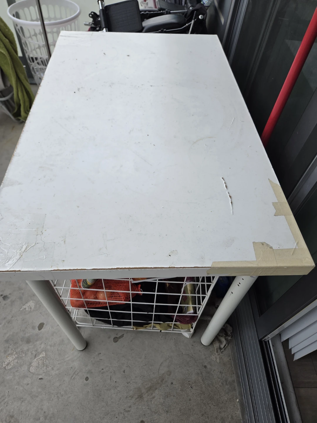 White table - photo 3