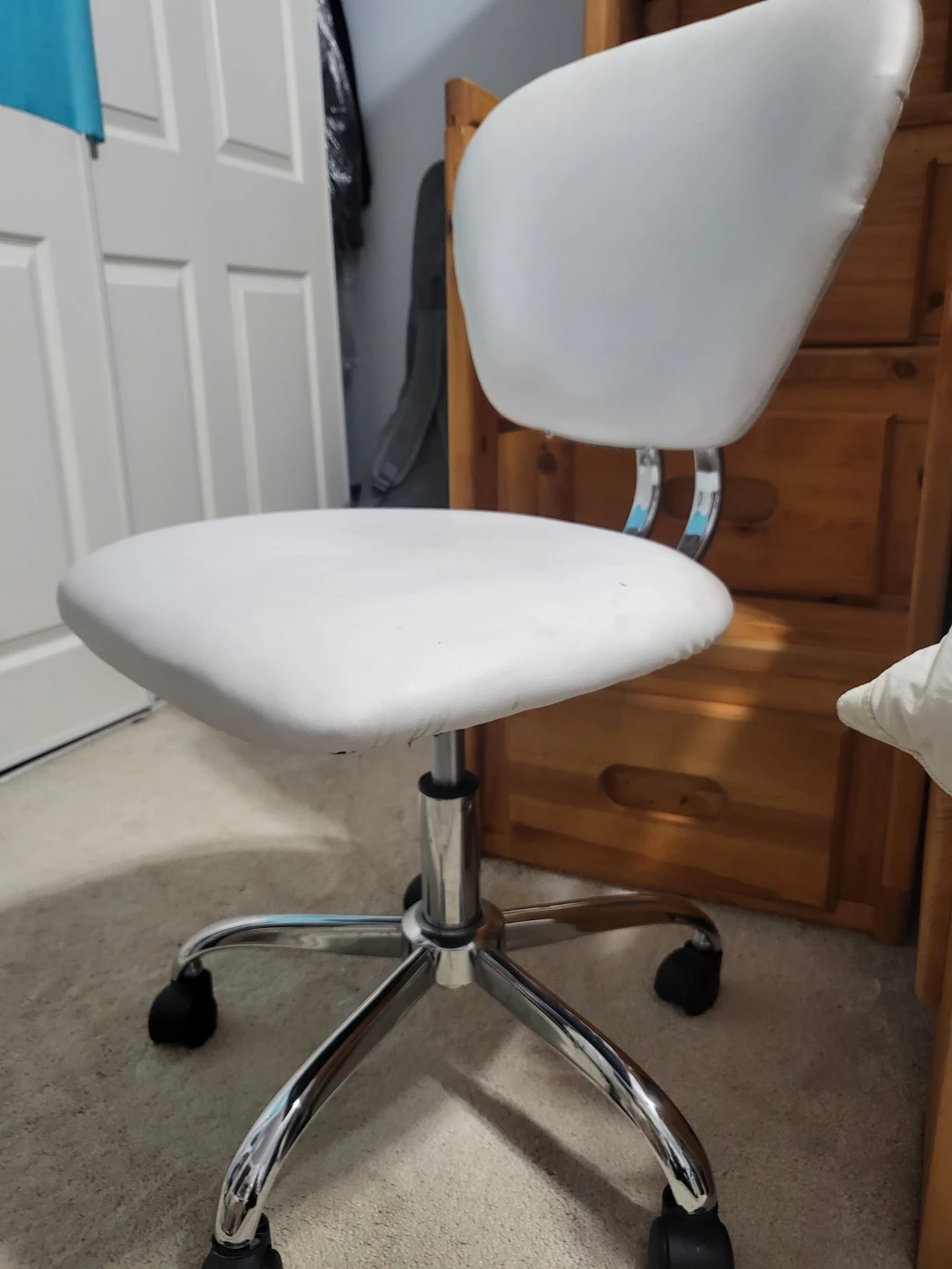 White Adjustable Office Chair