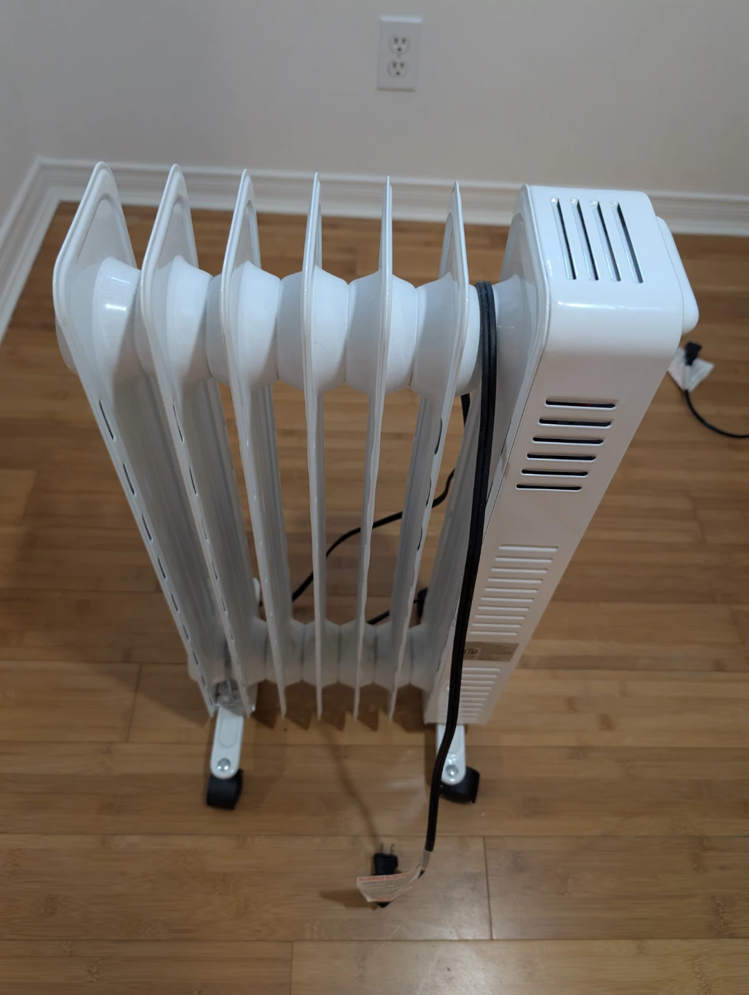 NOMA Oil Filled Radiator Heater - photo 3
