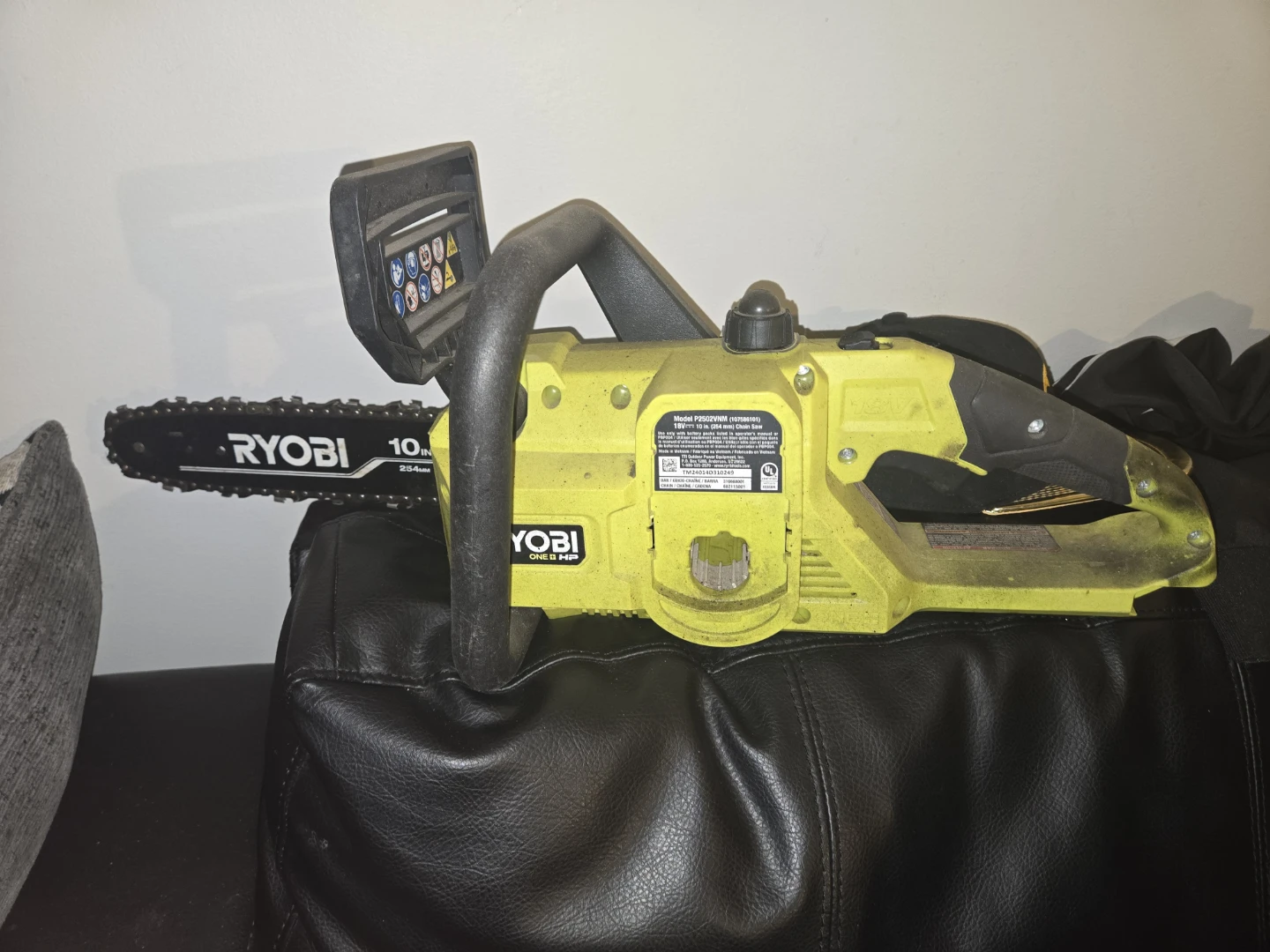 Ryobi ONE+ HP 10-inch Chainsaw