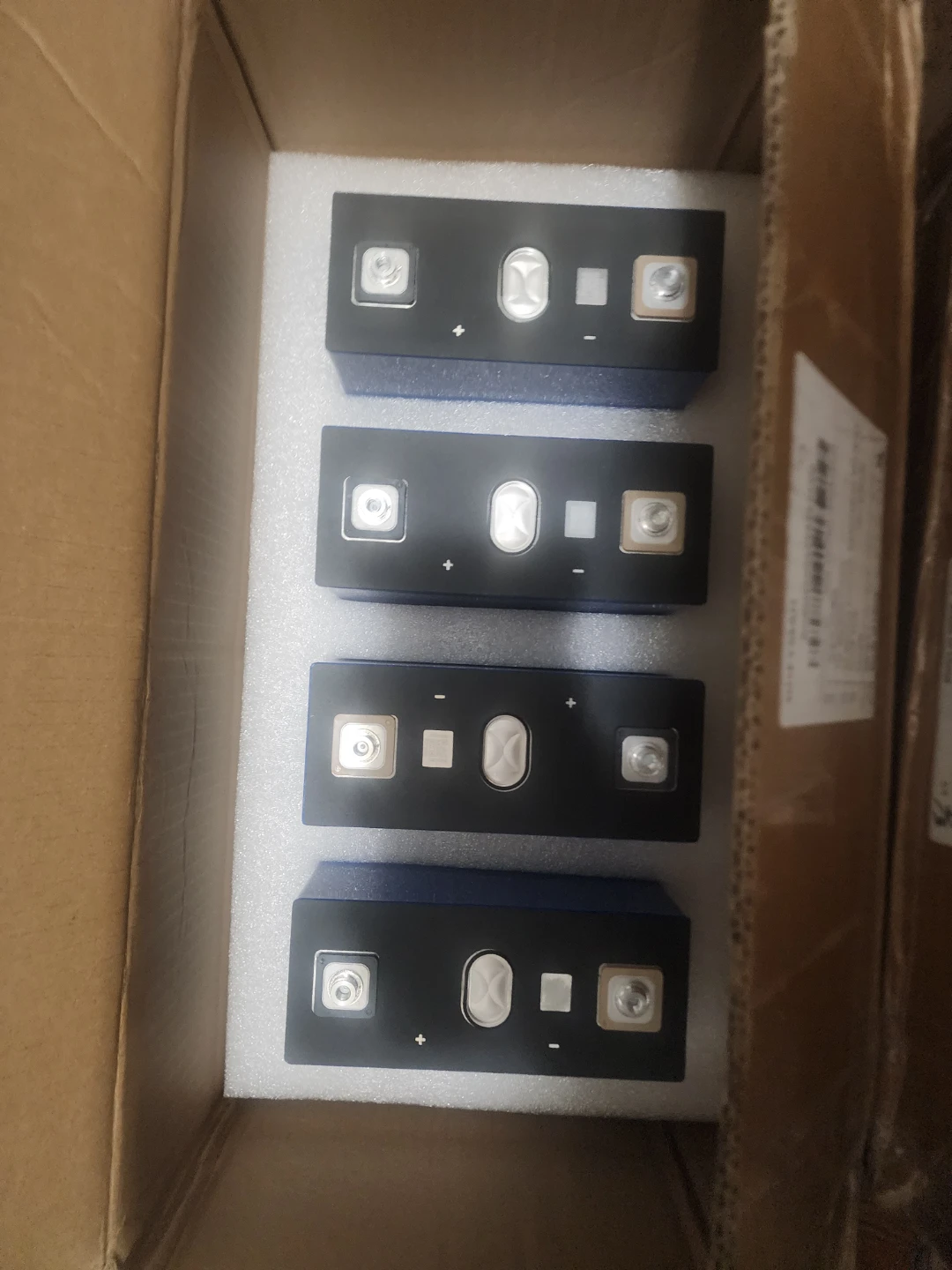 8 Lithium Iron Phosphate Batteries with Connectors - photo 2