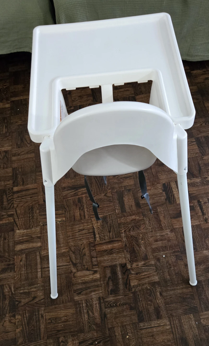 White Plastic High Chair - photo 3