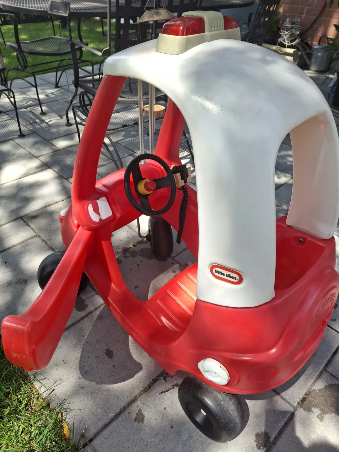 Little Tikes Cozy Coupe Ride-On Toy Car - photo 3