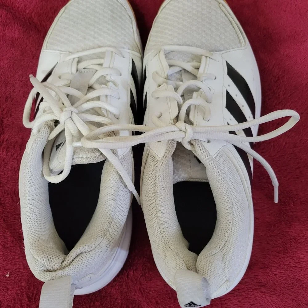 Library 7 Indoor Performance Volleyball Sneakers