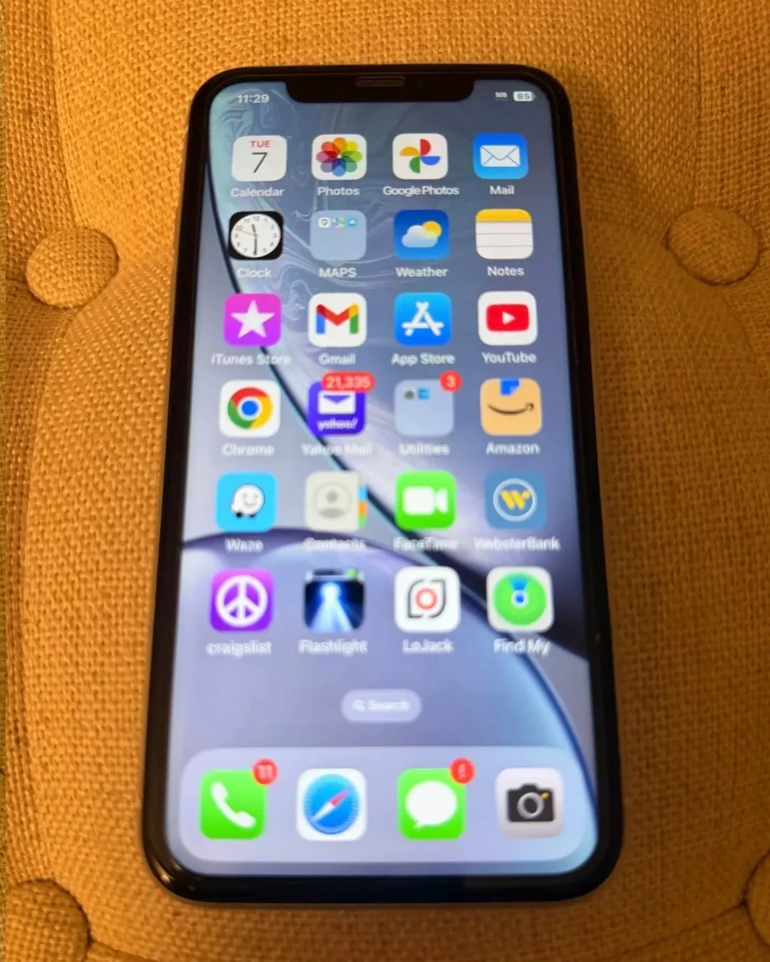 iPhone XR (Unlocked) - photo 2