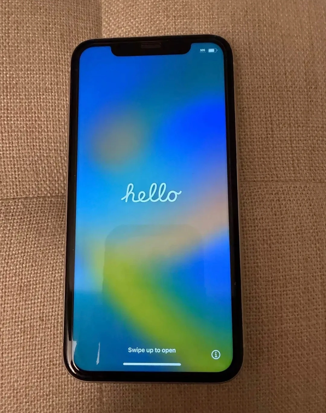iPhone XR (Unlocked) - photo 4