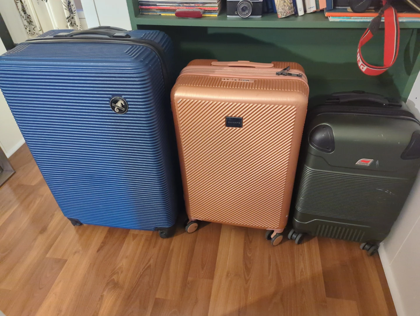 Hardshell Spinner Suitcases (Large, Medium & Small)