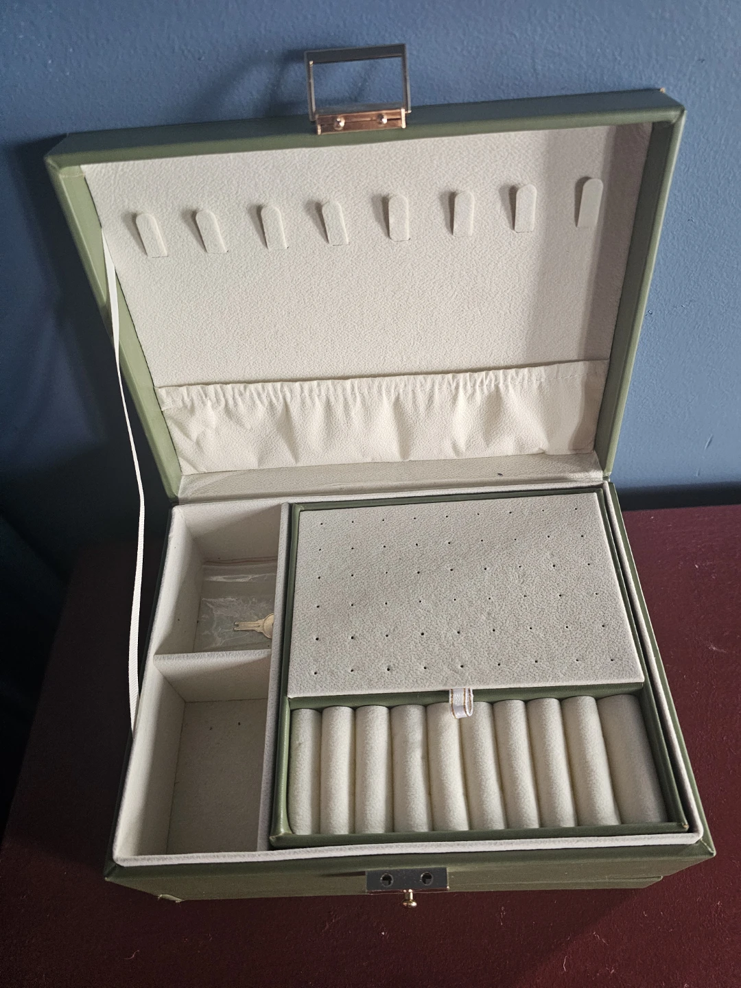 Olive Green Leather Jewelry Organizer Box - photo 3