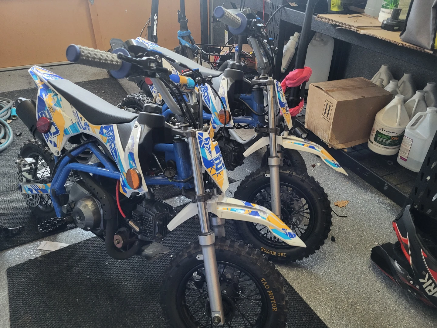 Tao moter 110cc dirtbikes including a carrier. - photo 3