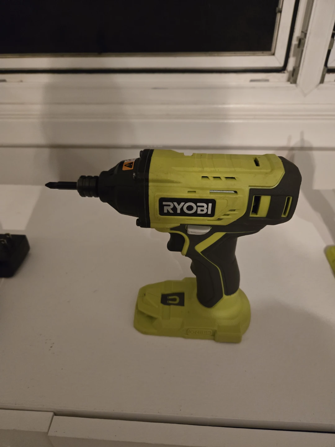 RYOBI Impact Driver & Cordless Drill With A Battery And Charger - photo 2